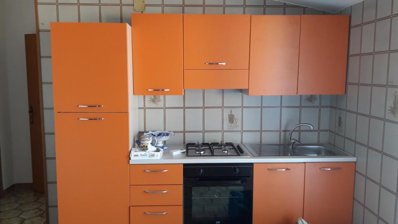 B&B Maia House Santo Stefano di Camastra Buitenkant foto